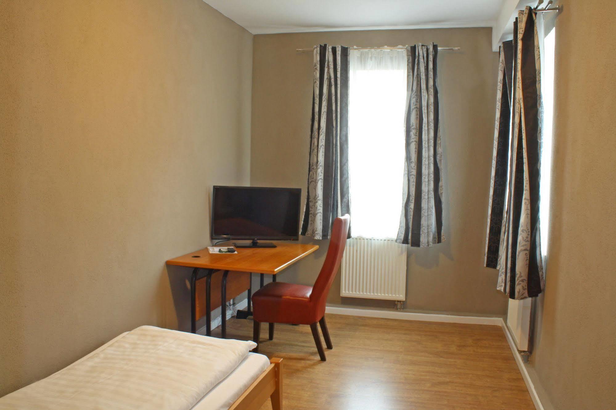 Hotel Cristallo Landshut Esterno foto