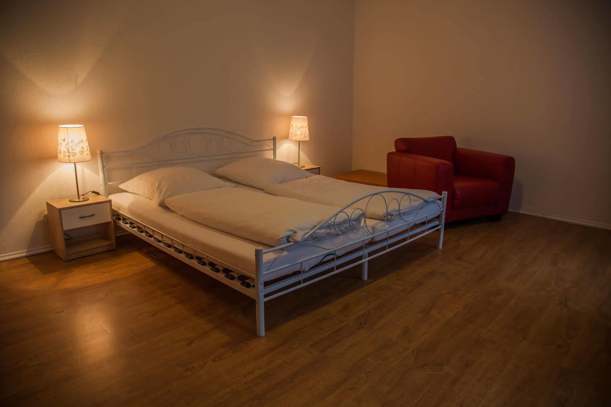 Hotel Cristallo Landshut Esterno foto